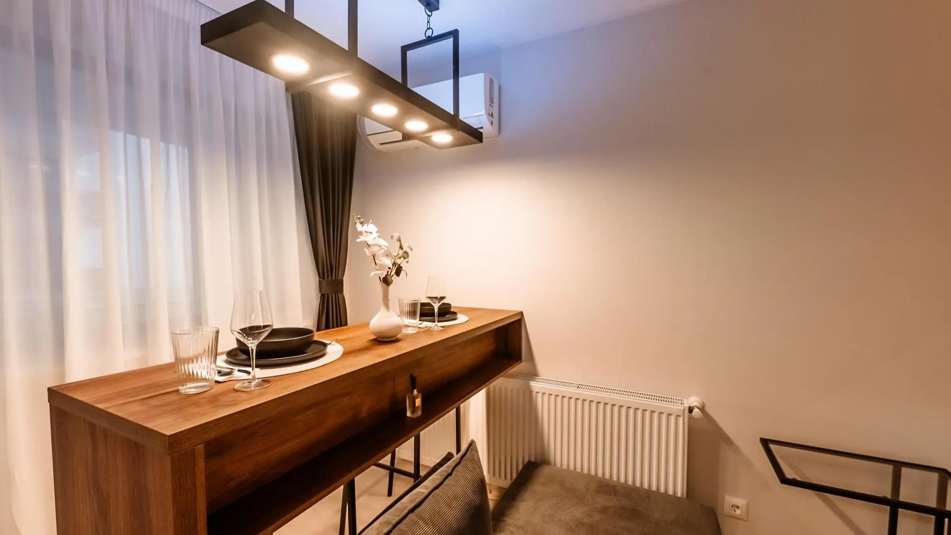 Hils Studio Bukarest Apartment